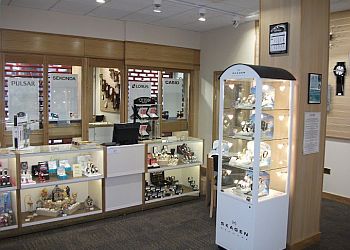 F.Hinds the Jewellers