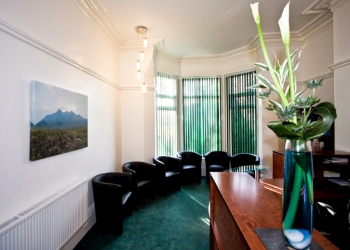 3 Best Dentists in Leeds, UK - Top Picks June 2019