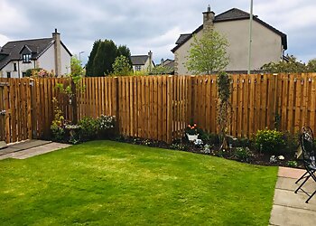 Dundee fencing contractors First Class Fencing Ltd. image 1