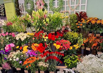 Flowers By Anne of Mold 