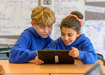 Flowery Field Primary School