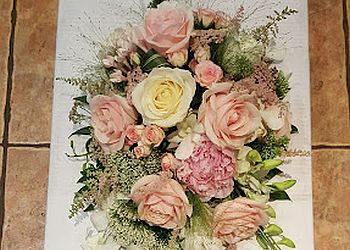 Oldham florists Four Seasons Florist image 1