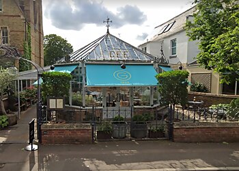 Gees Restaurant & Bar