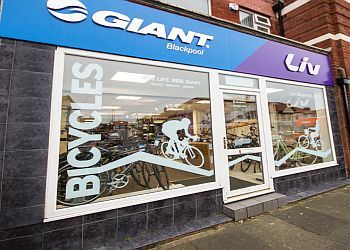 Giant Store