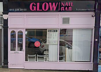 Glow Nail Bar