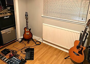 Fife music schools Gordons Guitar Tuition Glenrothes image 1