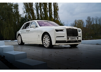 Waltham Abbey wedding cars Grand Luxury Chauffeurs image 1