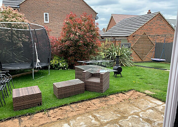 3 Best Landscape Gardeners in Leicester, UK - Expert ...
