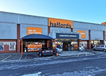 Swindon bicycle shops Halfords Swindon image 1