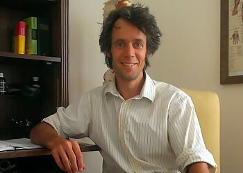 Plymouth osteopath Hamish Tailyour, BSc (Hons) Ost -  PLYMOUTH NATUROPATH CLINIC image 1