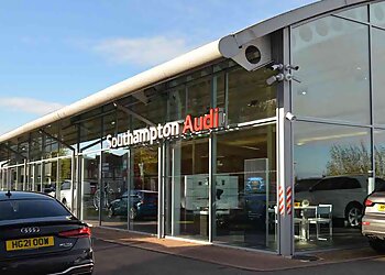 Southampton car dealerships Harwoods Southampton Audi image 1