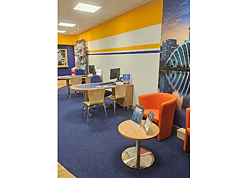 Hays Travel Belfast Park Centre