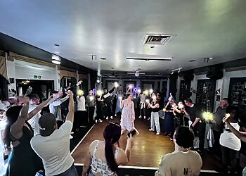 Headline Entertainment