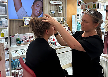 Hendra Hair & Beauty