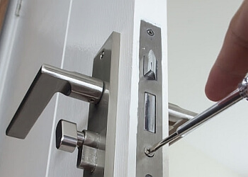 3 Best Locksmiths in Edinburgh, UK - Expert Recommendations