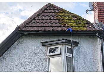 Hi-Line Gutter Cleaning