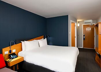 Holiday Inn Express Exeter East