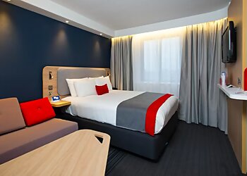 Holiday Inn Express London Luton Airport