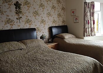 Hollingworth Lake Guest House