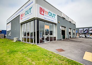 Warrington car garages IN‘n’OUT Autocentres Warrington  image 1