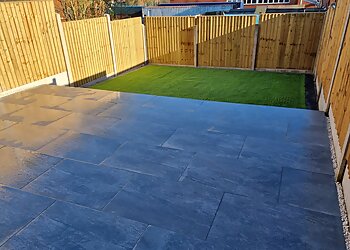 J&J Groundwork & Landscaping