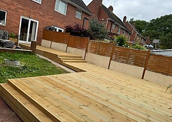 Jamie’s Fencing & Landscaping