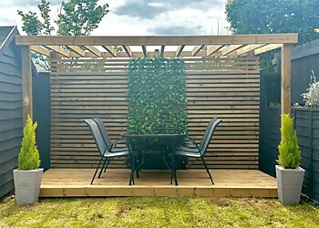 Jamie’s Fencing & Landscaping