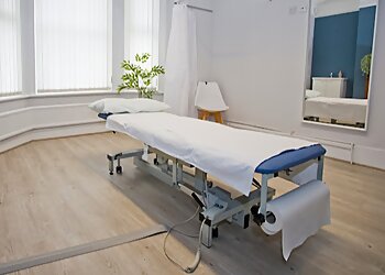 Jayde Fowler, M.Ost - SOCO THERAPIES