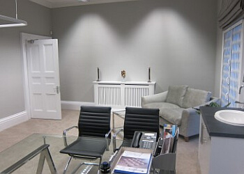 Jonathan Staiano, BSC, MBBS, MSC, FRCS(ENG), FRCS(PLAST) - STAIANO PLASTIC SURGERY