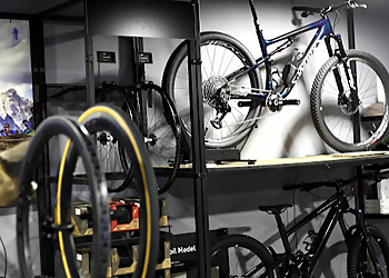 J’s Cycles