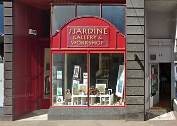 Julian Jardine Wildlife Art Gallery