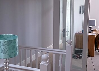 KF Decorating And Plastering