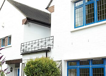 KF Decorating And Plastering