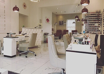 3 Best Nail Salons in Bath, UK - Expert Recommendations