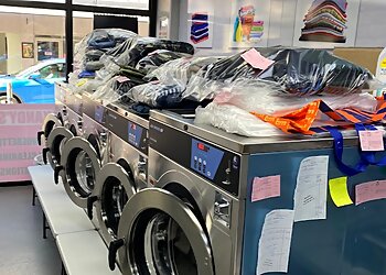 Kandy’s Launderette