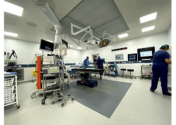 Kash Akhtar, MBBS, BSc, MRCS, MEd, MD, FRSA, FRCS (Tr & Orth) - CLEVELAND CLINIC LONDON