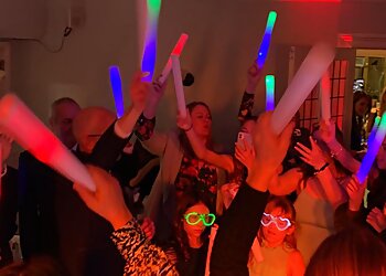 Keen Mobile DJ Services