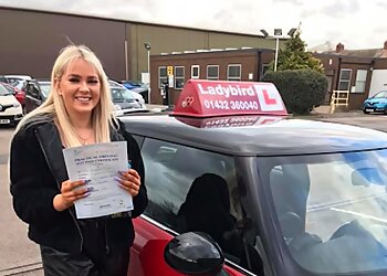 3 Best Driving School in Hereford, UK - Expert Recommendations