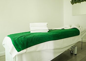 Lana’s Holistic Centre