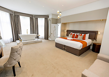 Lanelay Hall Hotel & Spa