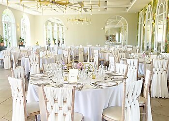 Laura Louise Hall, Luxury Wedding Stylist & Planner