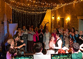 Lee Live: Wedding DJ