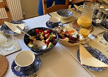 Leverton House B & B