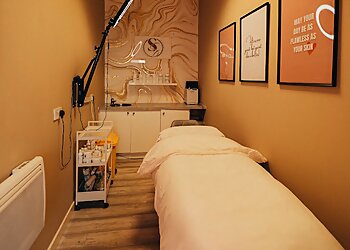 Louise Brownlie The Skin Specialist