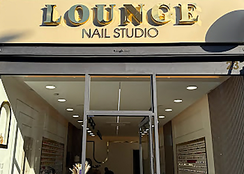 Lounge nail studio