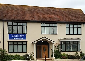 Luke Savage B.Sc.(Hons) Ost - WORTHING OSTEOPATHIC & WELLBEING CLINIC