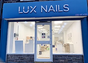 Lux Nails