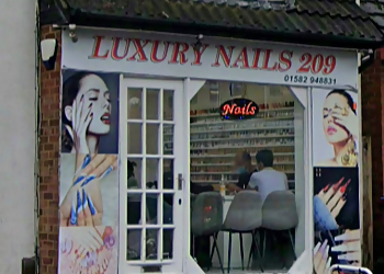Luxury Nails 209