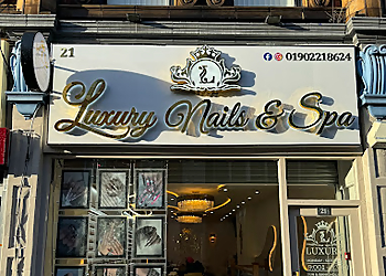 Luxury nails & spa