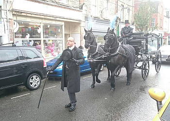 Lyndsay Ellis @ The Vale Funeral Service